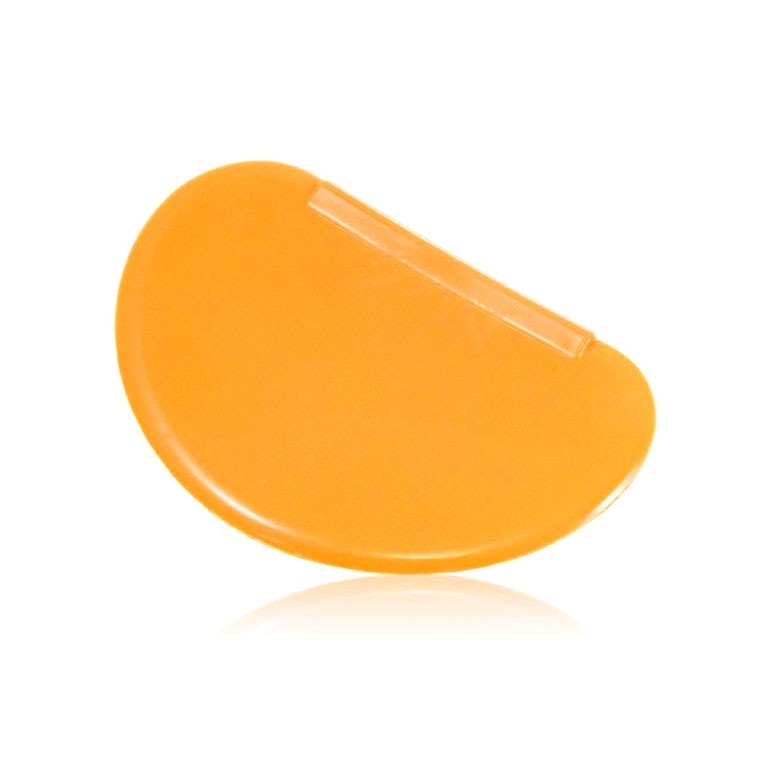 Raspador De Masa Plástico Curvo 16x10 Cm